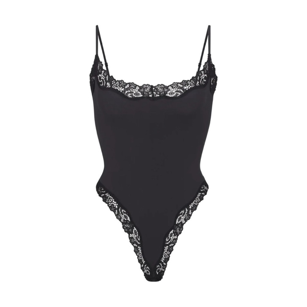 Skims Fits Everybody Lace Cami Bodysuit